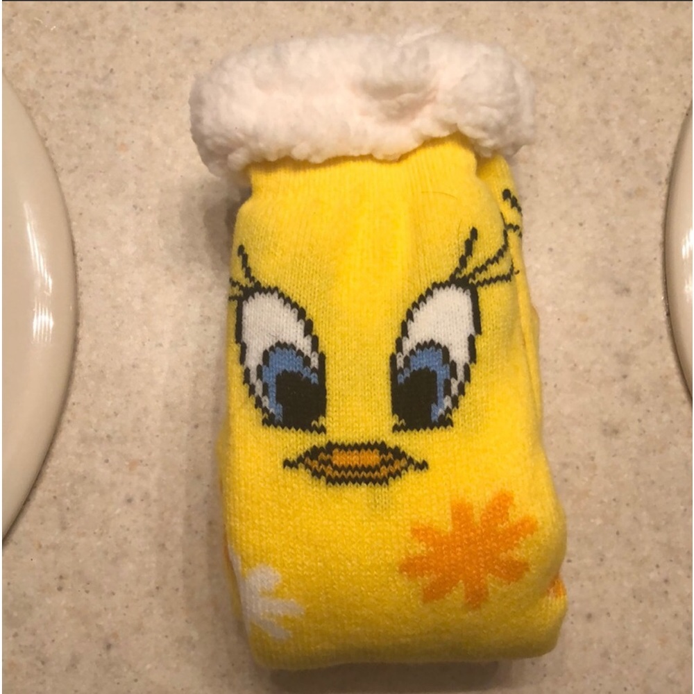 Warner Brothers Tweety Bird Sherpa Cozy Socks